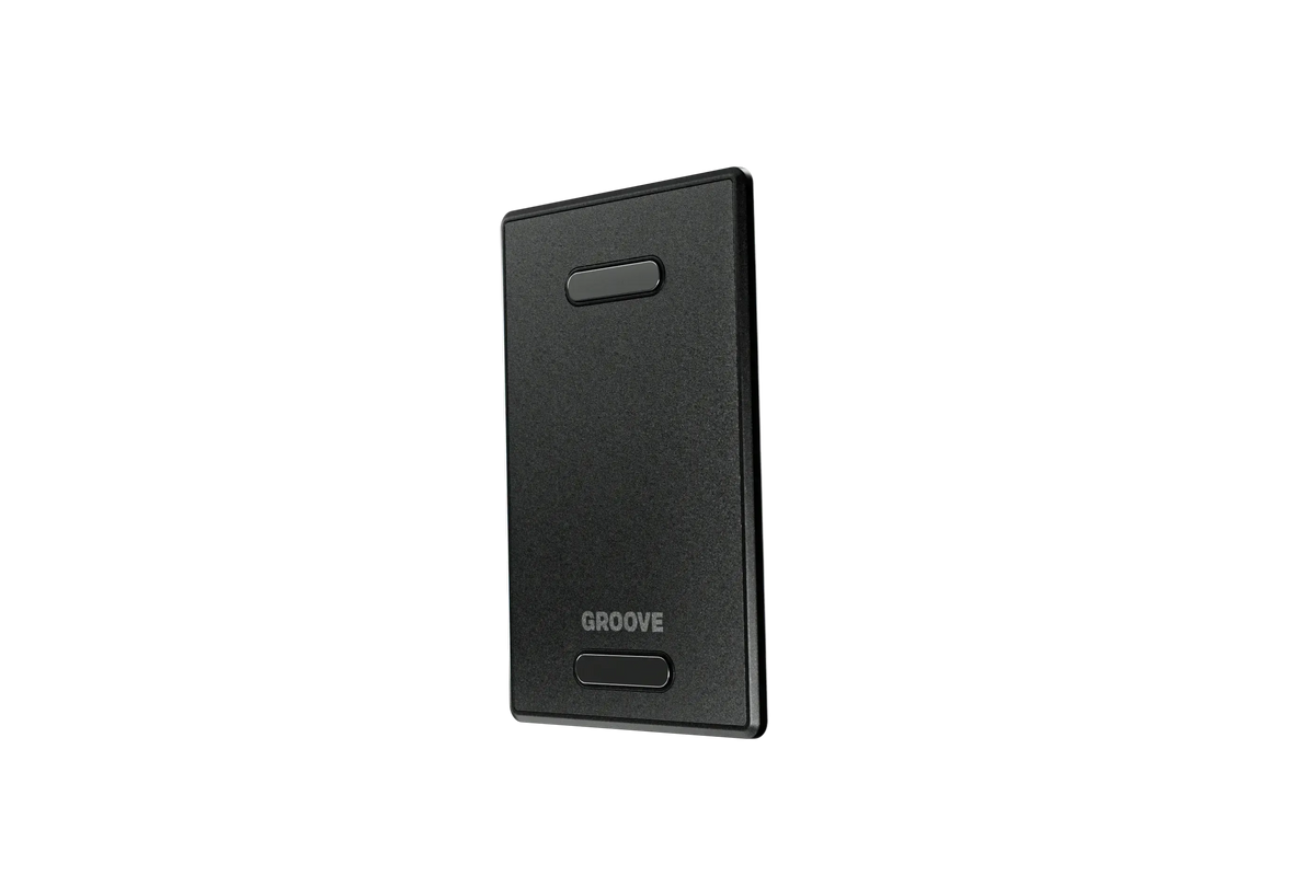 Groove Smart Wallet Trace with MagSafe - Midnight Black